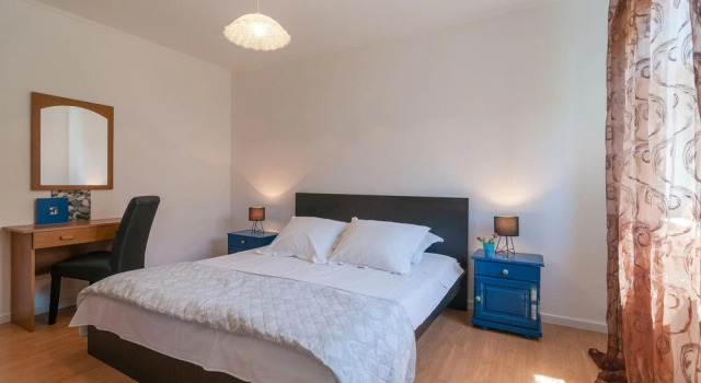 Nice Apartment in Sutivan With Wifi and 2 Bedrooms, Забронировать Апартаменты/квартира Отели Сутиван с парковкой, Парковка