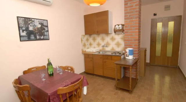 Апартаменты с 2 комнатами с балконом и с красивым видом из окна Apartments Lonić