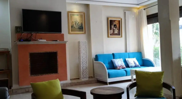 Bel Appartement dans une résidence Fermée avec piscine, Забронировать Апартаменты/квартира Отели Марракеш-Тенсифт-Эль-Хауз с парковкой, Парковка