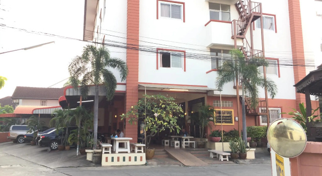 Porn 2 Hotel