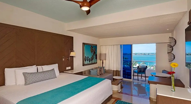 Полулюкс oceanfront Sunscape Cancun All-Inclusive Resort & Spa by Hyatt
