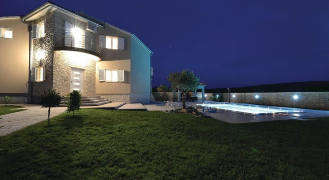 Beautiful Home in Pridraga With Wifi and 5 Bedrooms, Забронировать Отель Придрага Задарская жупания
