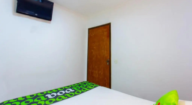 Двухместный номер Standard VOA Convenience Hotel