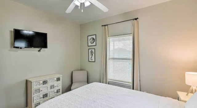 Pool, Marina & More! Family Home in Terramar Beach, Book Feriehus Galveston Houston