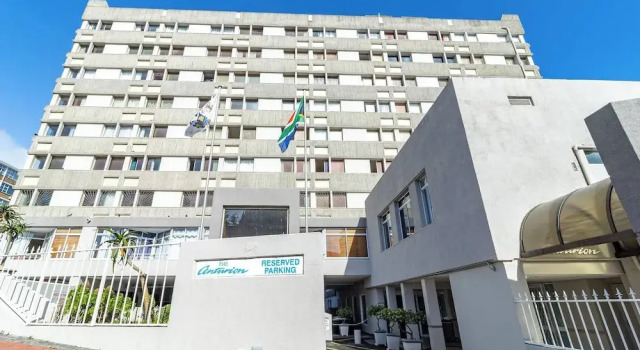 1 Bedroom Apartment, Seapoint, Cape Town, Забронировать Апартаменты/квартира Отели Cape Peninsula с парковкой, Парковка