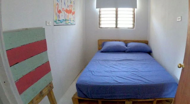 Hostel La Colonia, Забронировать Хостел Отели Картахены с парковкой, рядом с Bolivar Park, Парковка