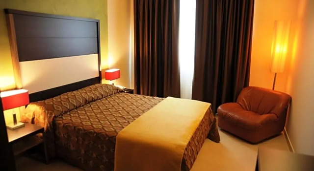 Трёхместный номер Viola Palace Hotel