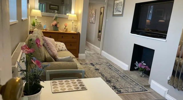 Captivating 1-bed Cottage in Ross-on-wye, Varaa Lomakoti Mökit kohteessa Merseyside, Mökki