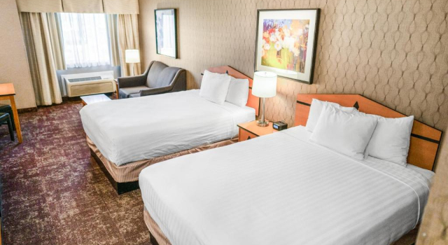 Четырёхместный номер Standard Crystal Inn Hotel & Suites - West Valley City