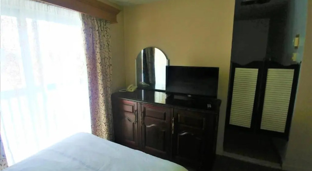 Четырёхместный люкс Hotel Motel Granby