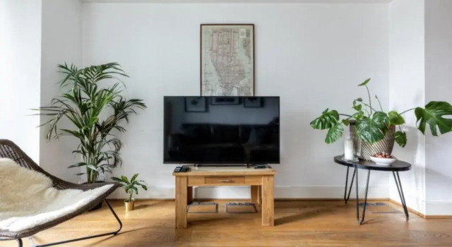 Riverside Balcony Apartment, 10 minutes from Oxford Circus, Varaa Huoneisto Asunnot kohteessa Merseyside, Huoneisto