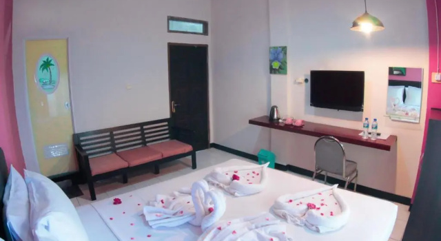 FX 72 Ruteng Hotel, Забронировать Отель Отели Рутенг 3 звезды, 3*