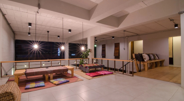 Happynest Inspiring Hostel, Забронировать Хостел Отели Чианграй с парковкой, рядом с Old Bus Station, Парковка