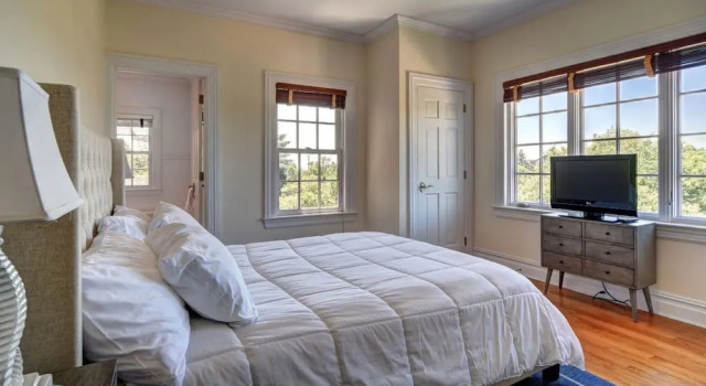 Villa Halsey -beautifully Landscaped 7 Bed, Buchen Sie Villa Hotels in New York State mit Pool, Schwimmbad