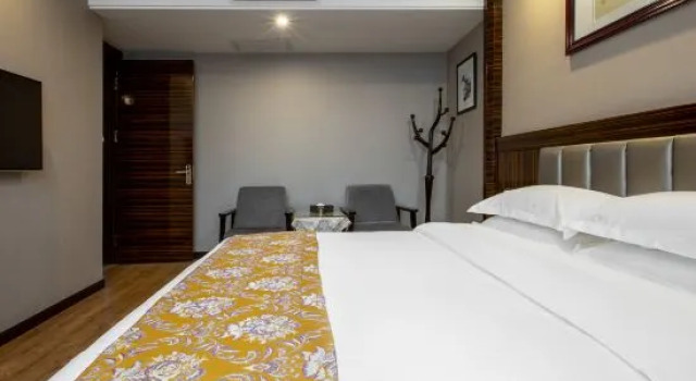 Deluxe Suite Yuanguan Hotel