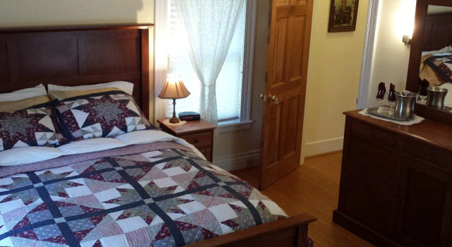 Beautiful Valley Guesthouse, Buchen Sie Pension Scottsville USA