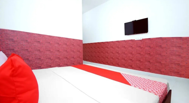 Hotel Park View by OYO Rooms, Забронировать Отель Бивани штат Харьяна