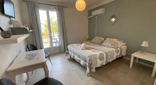 Двухместный номер Standard с видом на сад Hotel Carina-Très Grande Piscine-Local à Vélo