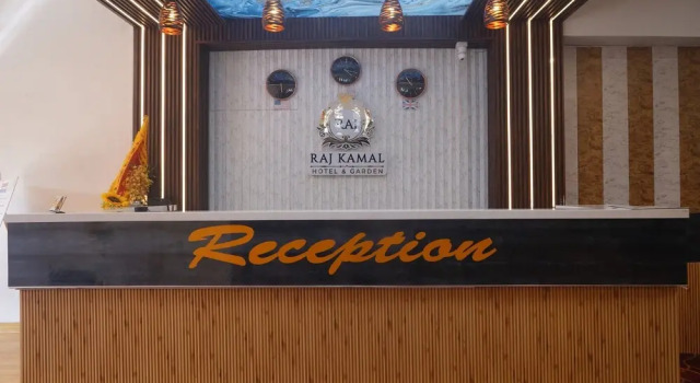 Raj Kamal Hotel & Garden, Забронировать Отель Отели штата Махараштры 3 звезды, 3*