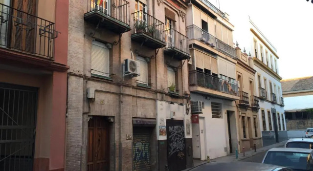 Студия Casas de Sevilla - Estudio Peral 55