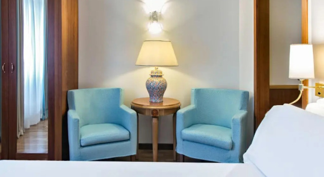 Семейный номер Superior Renaissance Naples Hotel Mediterraneo