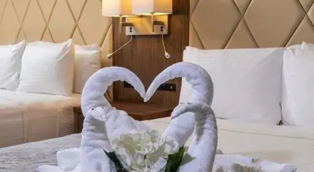 Четырёхместный номер Royal Service Palazzo Lakeside Hotel