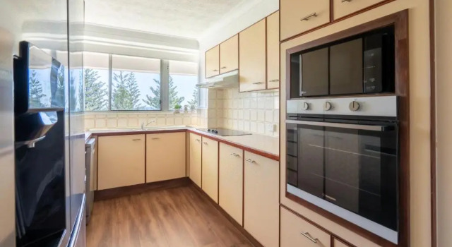 Апартаменты Cashelmara Beachfront Apartments