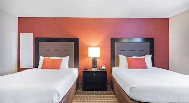 Hawthorn Extended Stay by Wyndham Dickinson, Забронировать Отель Дикинсон Theodore Roosevelt National Park