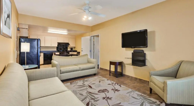 Люкс Holiday Inn Express Hotel & Suites San Jose-Morgan Hill by IHG