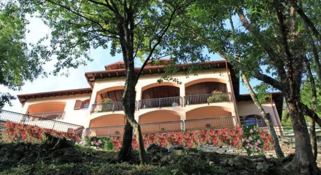 Villeta Gisette, Prenota Villa Veleso Como