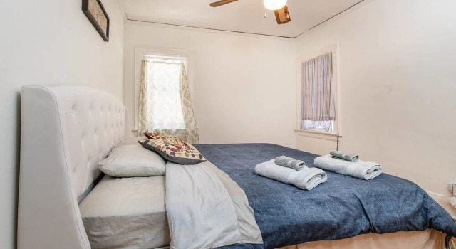 Charming 2bed House in Koreatown, Забронировать Отель Отели Лос-Анджелеса 3 звезды, 3*