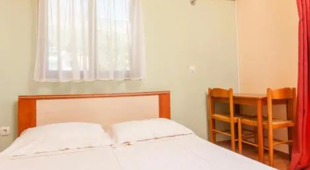 Apartments Mirko 3450, Rezerwuj Apartament Hotele w Split-Dalmatia County z parkingiem, Parking