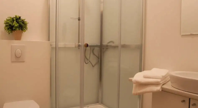 Четырёхместный номер Standard Draflastadir Guesthouse