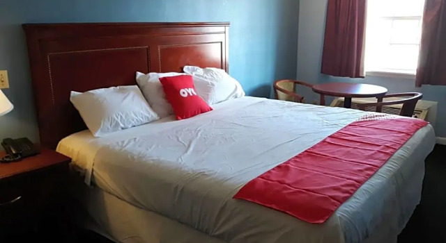 Двухместный номер Standard Luxury Inn & Suites