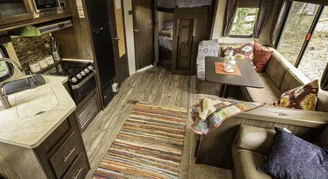 American Luxury Caravan - Secure Parking Llandeilo, Забронировать Дом для отпуска Лландейло Brecon Beacons