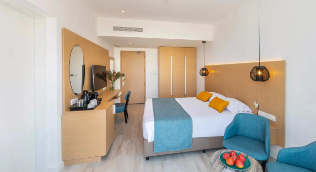 Номер Standard с частичным видом на море Leonardo Crystal Cove Hotel & Spa - Adults only
