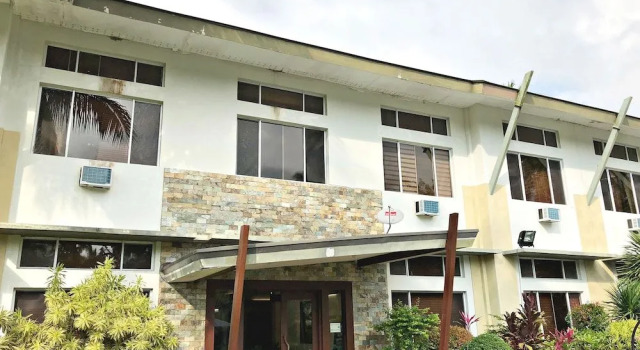 Shalom Hotel