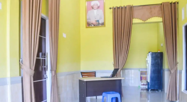 SPOT ON 91463 Obby Guest House, Book Guesthouse Balikpapan 