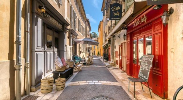Ma Maison à Valbonne - 3 Luxury Apartments in Heart of Village, Забронировать Апартаменты/квартира Вальбон Софиа-Антиполис