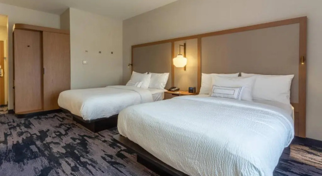 Четырёхместный номер Standard Fairfield Inn & Suites Franklin