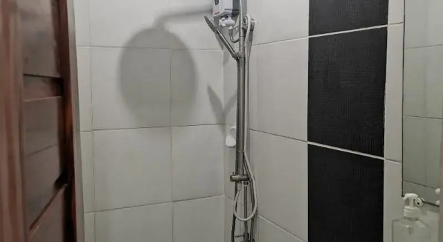 Семейный номер Standard RedDoorz @ Jollydays Hotel Nueva Ecija - Vaccinated Staff
