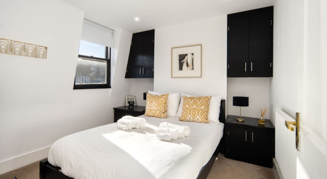 10 Mins Walk to The Oval The Kennington Retreat