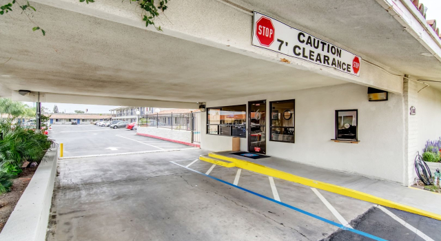 Motel 6 Manteca, CA, Prenota Motel Manteca California