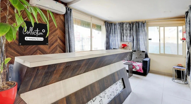 Classic Room Stay Inn Luxury, Varaa Lomakoti Mökit kohteessa Kakinada, Mökki
