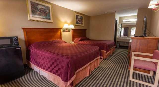 Четырёхместный номер Standard Americas Best Inn & Suites Eureka