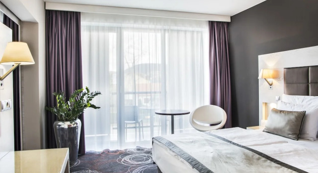 Двухместный люкс с балконом Aura Hotel Adults Only