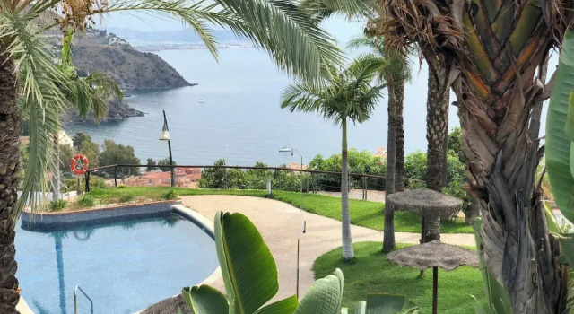 Коттедж Excellent View, Beach & Mountain, Panorama Swimming Pool all Year Round