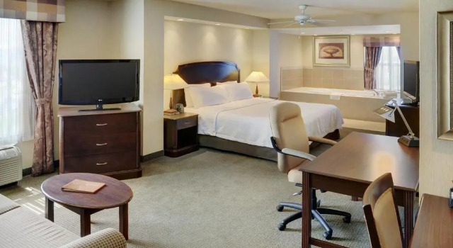 Люкс Homewood Suites by Hilton Burlington