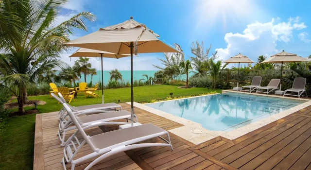 Wild Orchid Hideaway: Lux Beachfront Sanctuary, Prenota Villa Governor's Harbour 