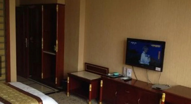 Golden Harbour Hotel, Buchen Sie Hotel Hotels in Yunnan mit Parkplatz, Parkplätze